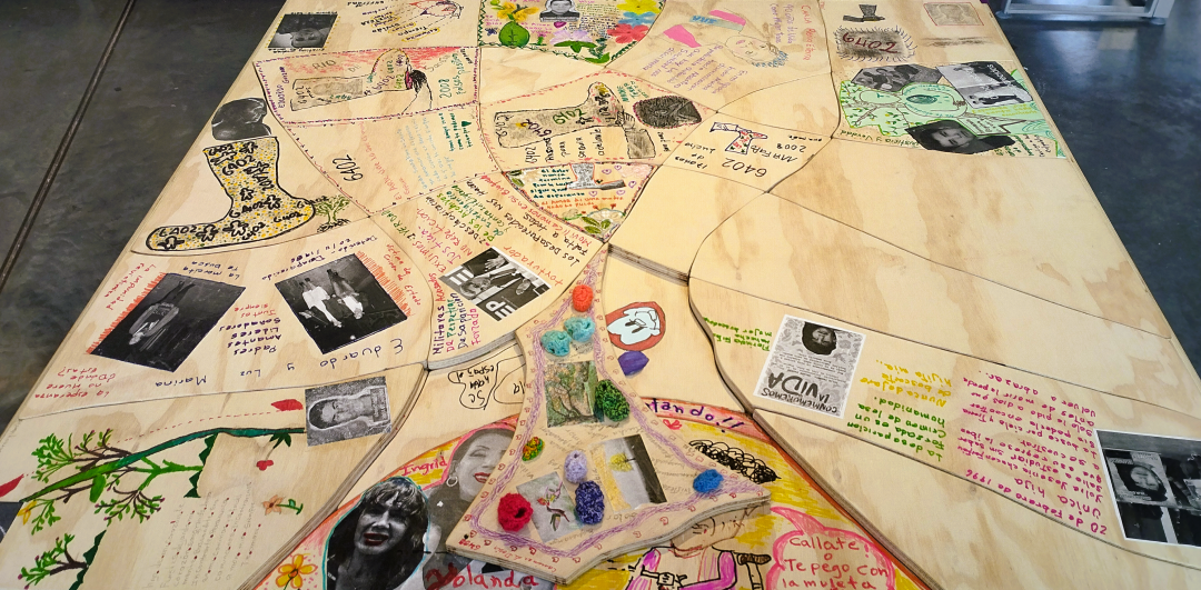 Mesa exposicion permanente